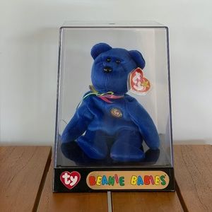 1998 "Clubby" Bear with Collector Display Case TY Beanie Baby